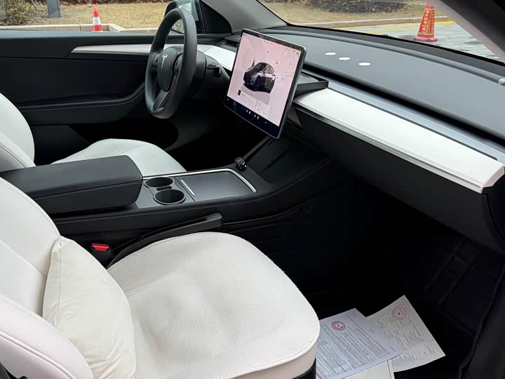 Фото 4 - Tesla Model Y