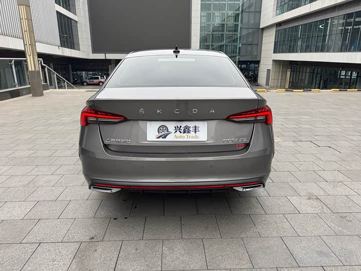 Фото 8 - Skoda Octavia Pro