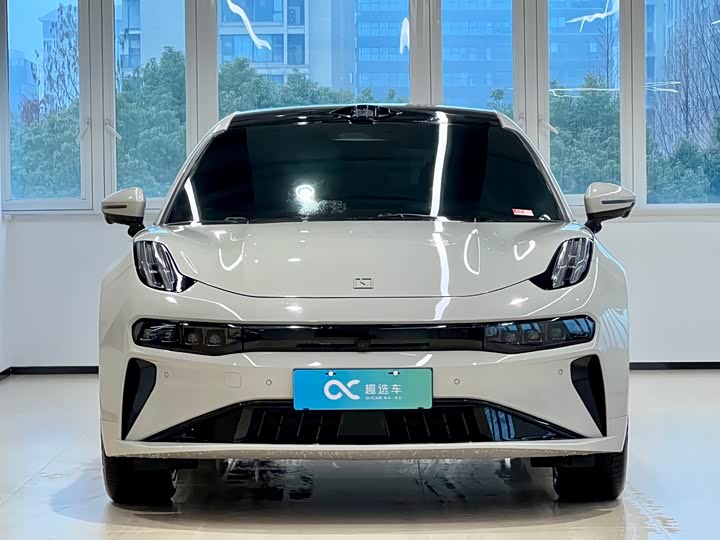 Фото 2 - Zeekr 001