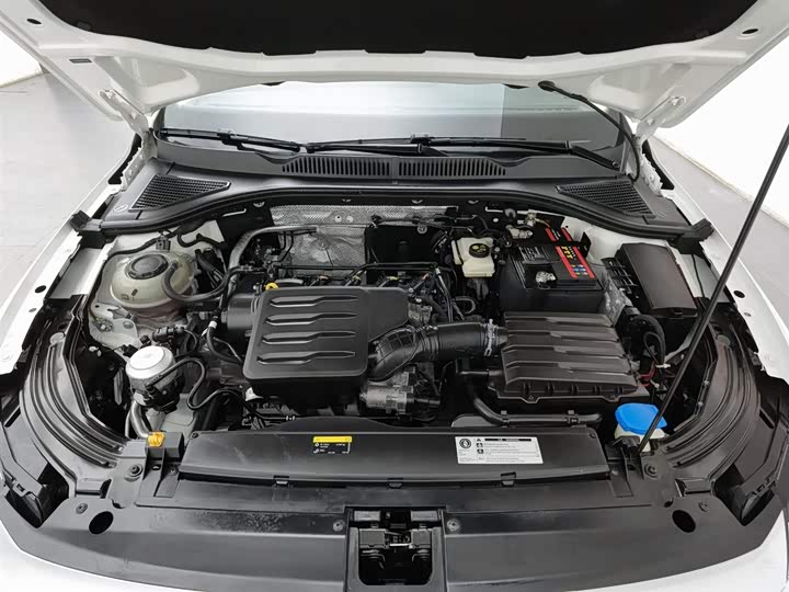 Фото 6 - Volkswagen Lavida