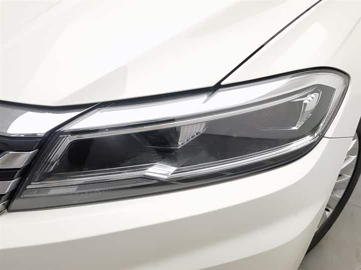 Фото 7 - Volkswagen Lavida