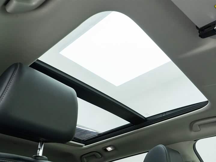 Фото 9 - Honda Avancier