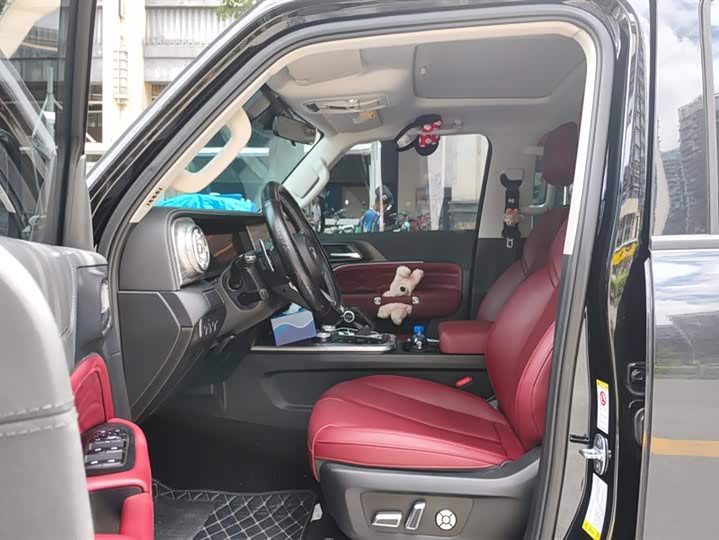 Фото 9 - Tank 300