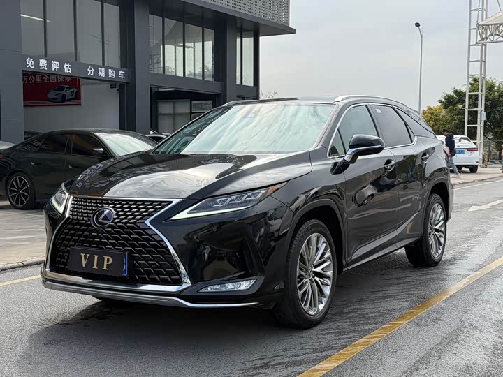 Фото 1 - Lexus RX