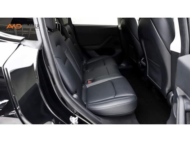 Фото 8 - Tesla Model Y