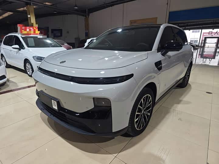 Фото 2 - Leapmotor B10