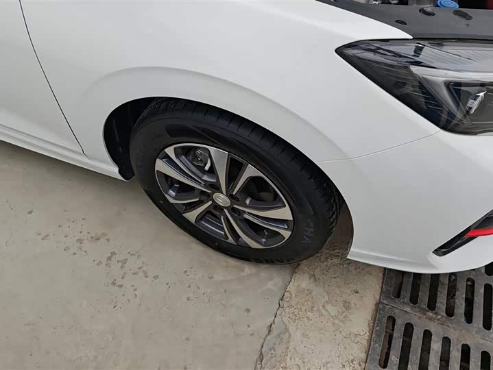 Фото 6 - Changan Eado Plus