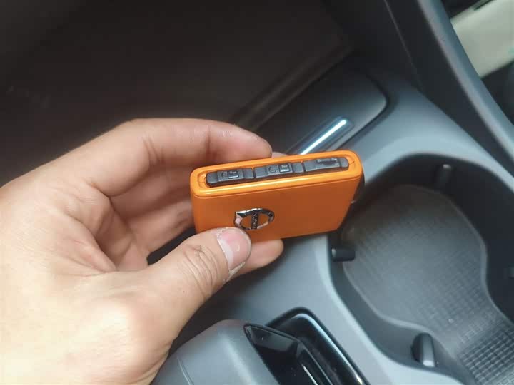 Фото 9 - Volvo XC40