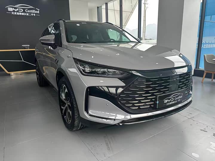 Фото 3 - BYD Tang Hybrid/EV