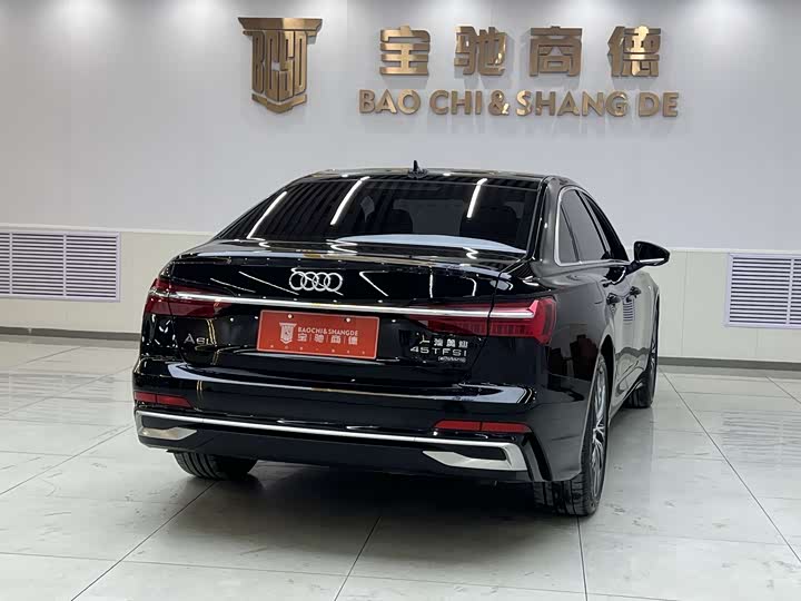 Фото 2 - Audi A6L