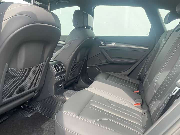 Фото 7 - Audi Q5L