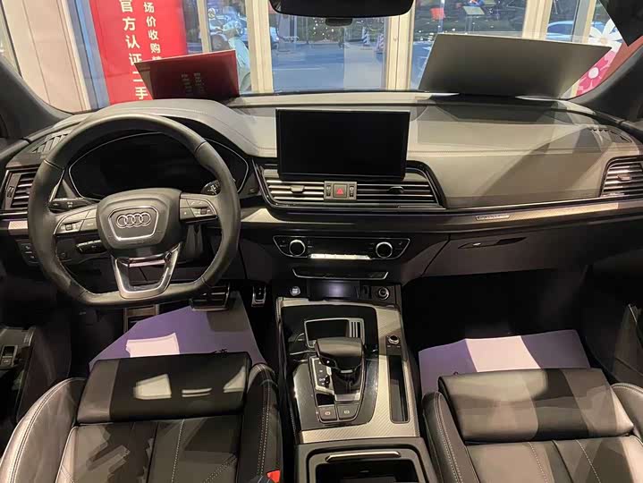 Фото 8 - Audi Q5L