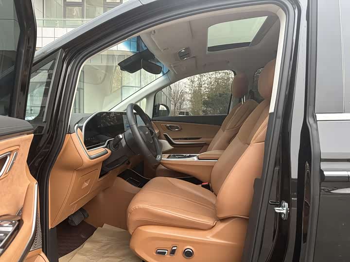 Фото 7 - Maxus Mifa 9