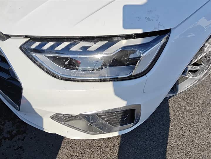 Фото 5 - Audi A4L