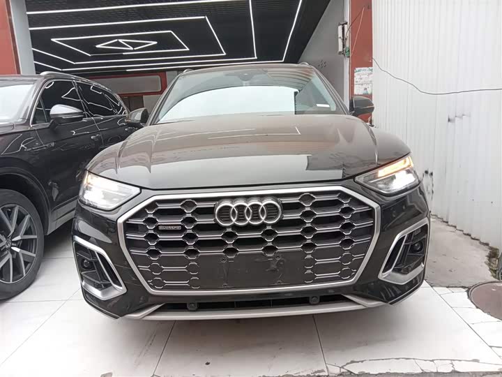 Фото 3 - Audi Q5L