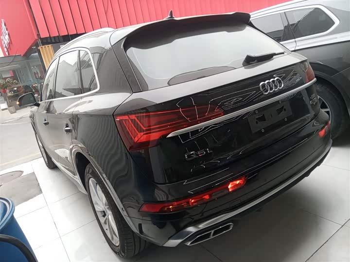 Фото 5 - Audi Q5L