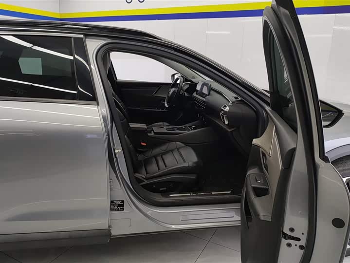 Фото 8 - Citroen C5 X