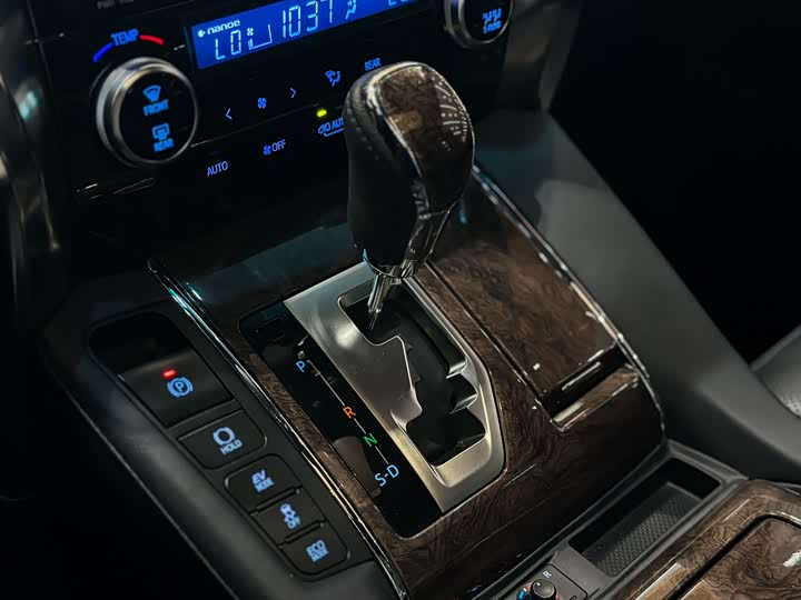 Фото 8 - Toyota Alphard