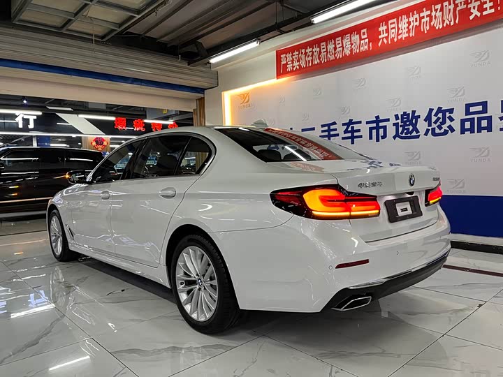 Фото 3 - BMW 5 Series