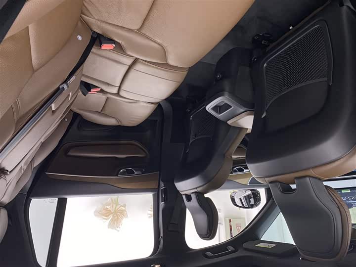 Фото 7 - Volvo XC90