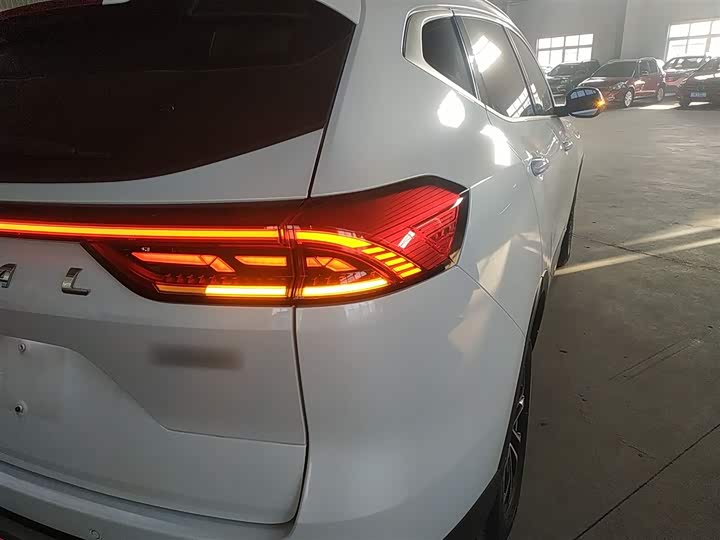 Фото 8 - Haval H6