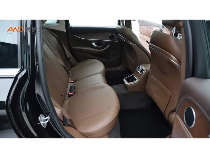 Фото 8 - Mercedes-Benz E-Class Hybrid