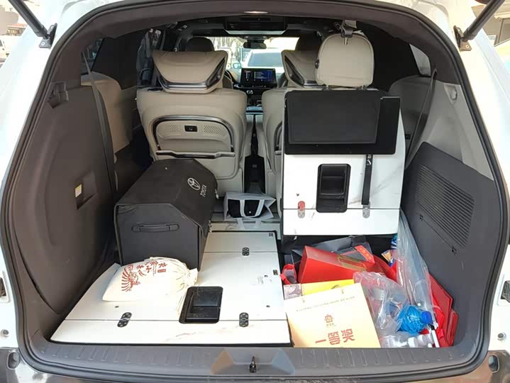 Фото 4 - Toyota Sienna