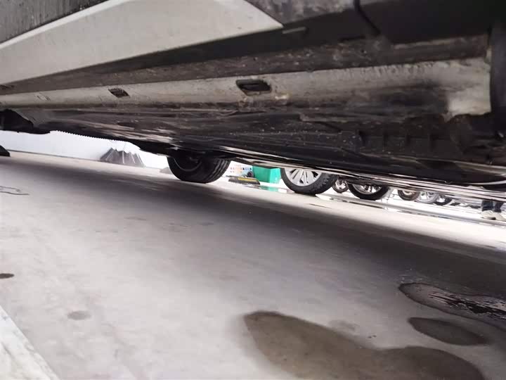 Фото 2 - Volkswagen Tharu