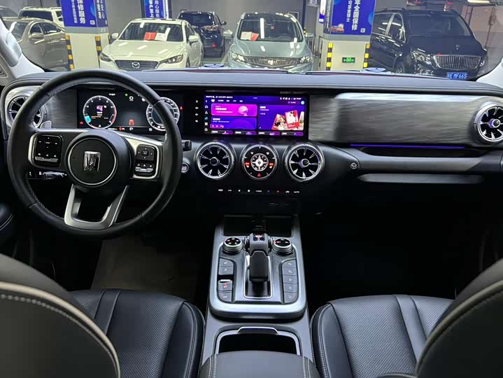 Фото 7 - Tank 300