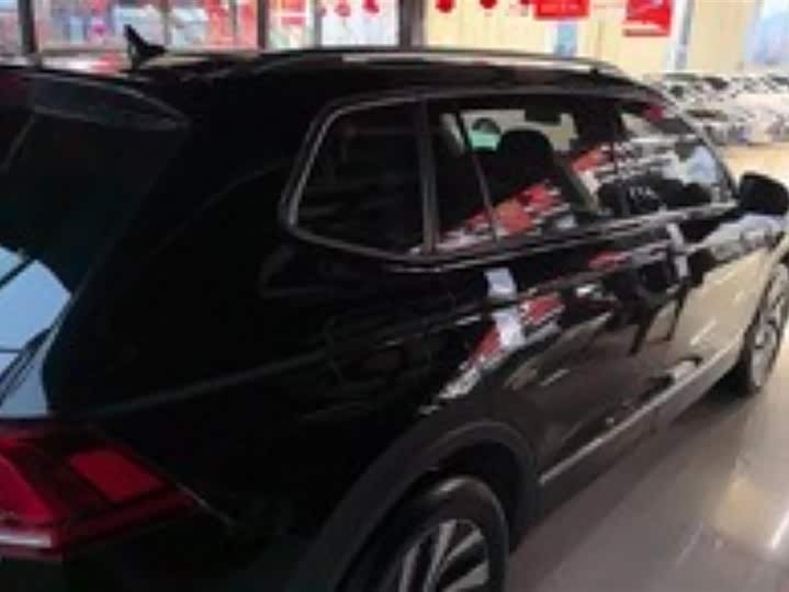 Фото 3 - Volkswagen Tiguan L Pro