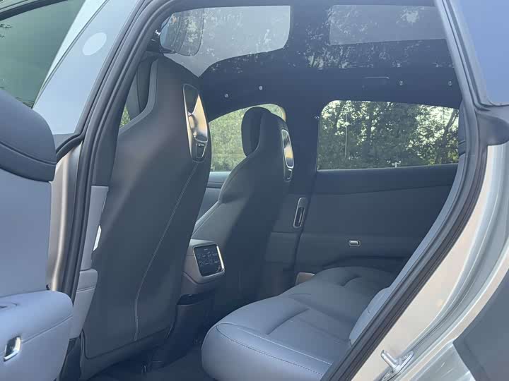 Фото 5 - Xiaomi SU7