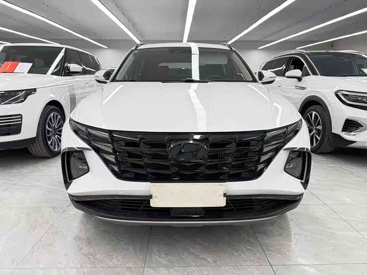 Фото 2 - Hyundai Tucson L