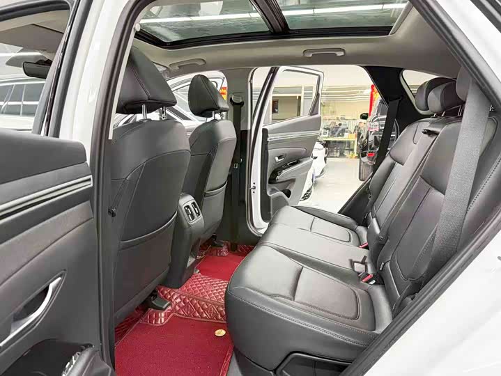 Фото 8 - Hyundai Tucson L