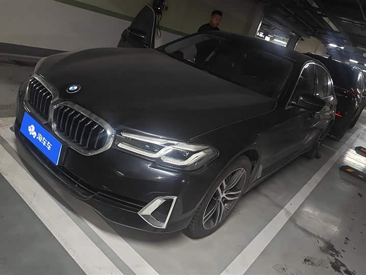 Фото 1 - BMW 5 Series