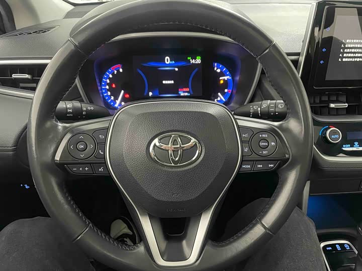 Фото 8 - Toyota Corolla Cross