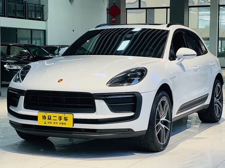 Фото 1 - Porsche Macan