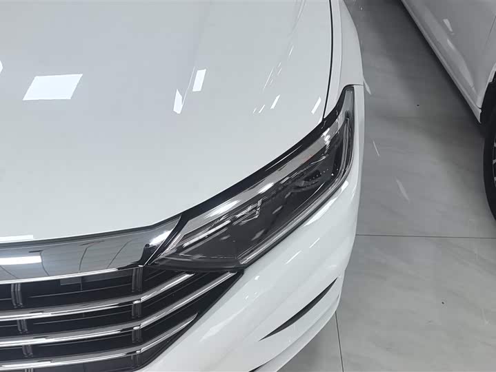 Фото 5 - Volkswagen Sagitar L