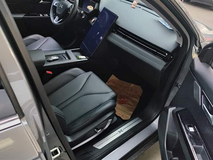 Фото 8 - XPeng G3