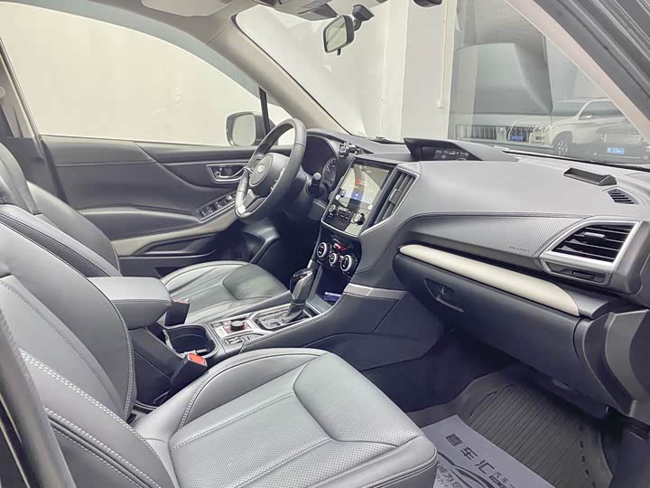 Фото 2 - Subaru Forester