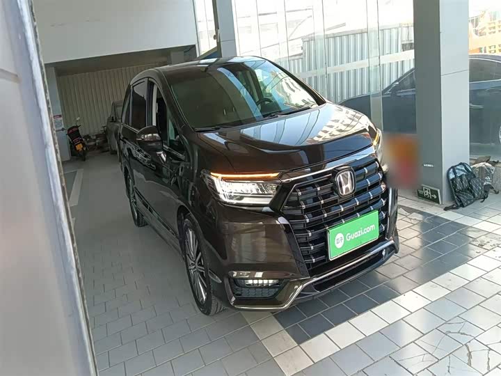 Фото 4 - Honda Elysion