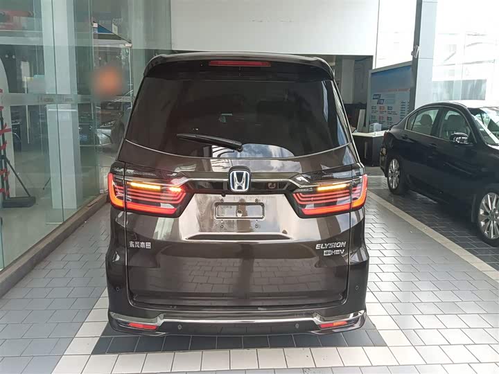 Фото 6 - Honda Elysion