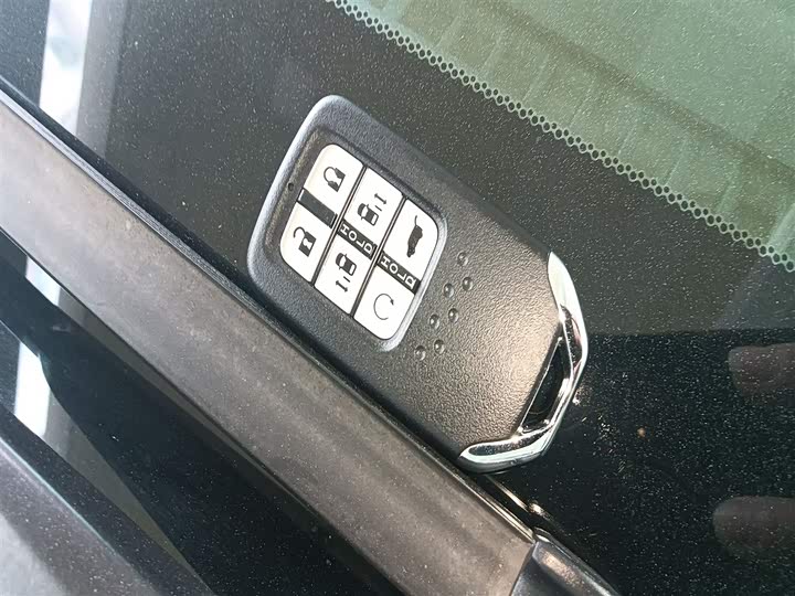 Фото 9 - Honda Elysion