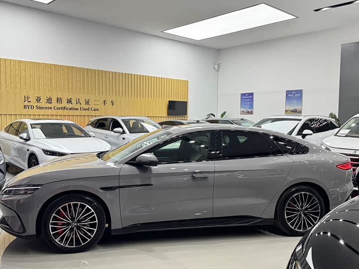 Фото 3 - BYD Han