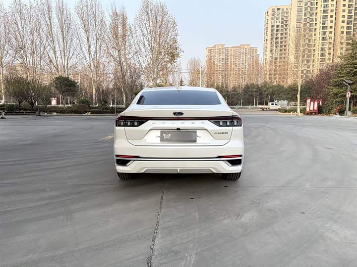 Фото 6 - Ford Mondeo