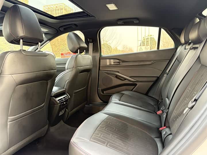 Фото 9 - Ford Mondeo