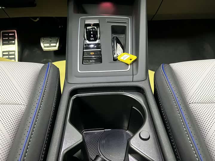 Фото 9 - Volkswagen Golf