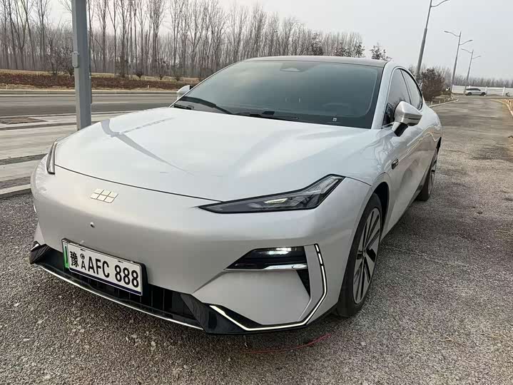 Фото 1 - Geely Galaxy E8