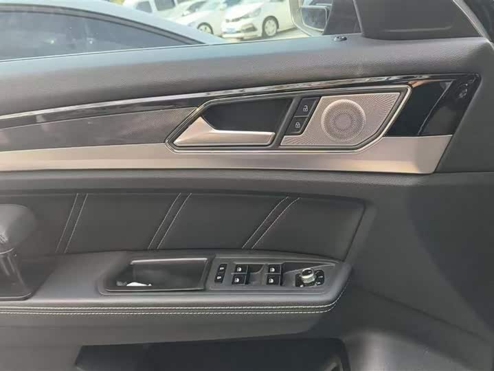 Фото 7 - Volkswagen Teramont X