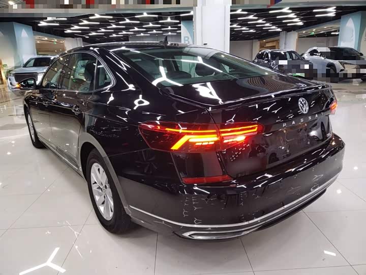 Фото 5 - Volkswagen Passat