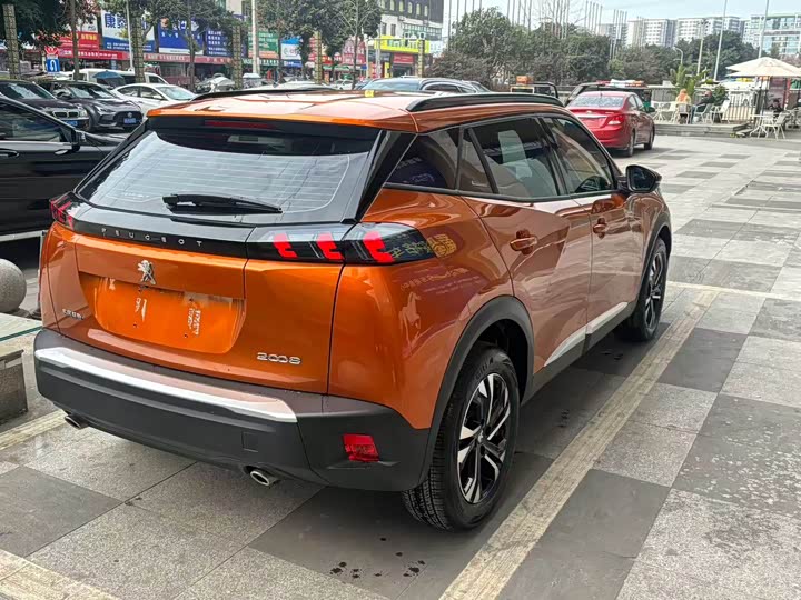 Фото 2 - Peugeot 2008